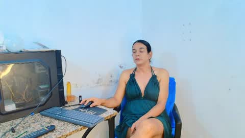 Snapshot of oh_tique chatting on 04-13-26, 01:55 LU online show from 04-13-26, 01:55