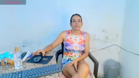 Snapshot of oh_tique chatting on 06-01-26, 12:40 LU online show from 06-01-26, 12:40