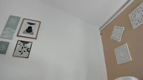 ohanna_ online show from 03-05-25, 07:49