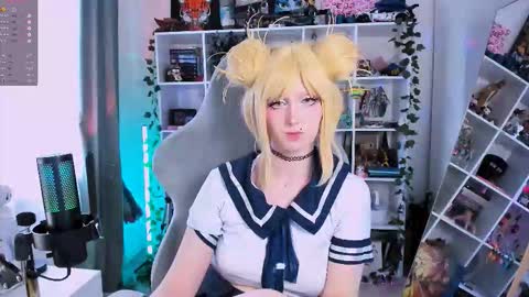 Snapshot of ohclementinee chatting on 10-14-25, 08:04 Clementine Clem online show from 10-14-25, 08:04