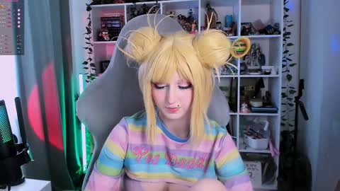 Snapshot of ohclementinee chatting on 11-21-25, 09:08 Clementine Clem online show from 11-21-25, 09:08