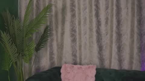 Julia online show from 02-22-25, 08:29