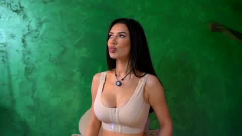 Julia online show from 04-09-26, 06:19