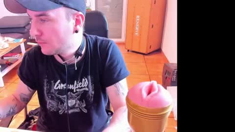 Chris online show from 05-26-26, 07:37