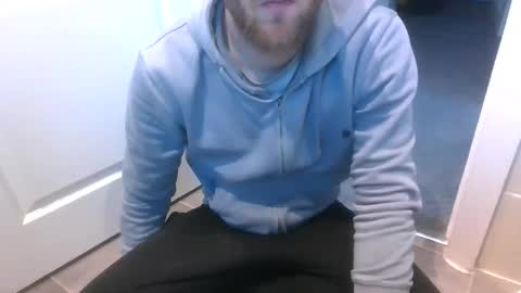 Snapshot of ohmibodslave chatting on 11-25-25, 03:23 TheDee online show from 11-25-25, 03:23