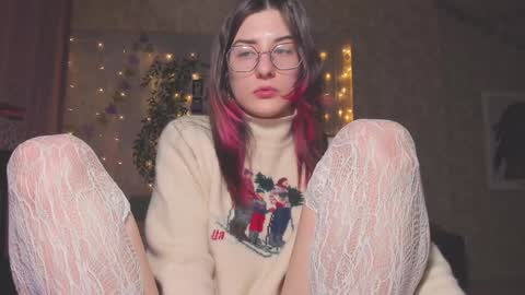 Snapshot of ohmygoddestkimmy chatting on 12-23-24, 02:13 Kmmy online show from 12-23-24, 02:13