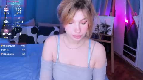 Snapshot of ohmymiami_ chatting on 12-19-24, 08:13 Light online show from 12-19-24, 08:13