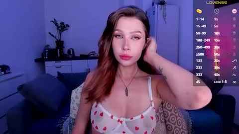 Snapshot of ohmymiami_ chatting on 09-13-25, 05:02 Light online show from 09-13-25, 05:02