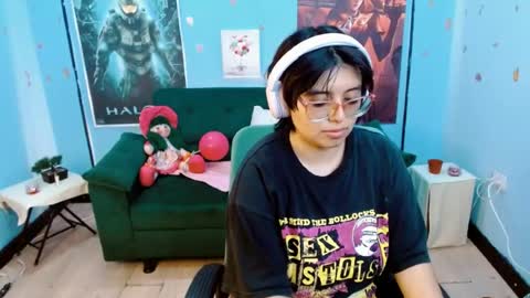 ohmysqueak online show from 05-08-26, 03:39