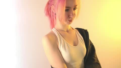 Emi and Ohpi online show from 04-25-26, 12:30