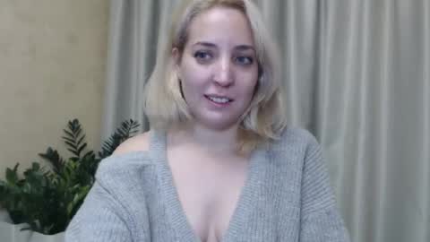 Snapshot of ohsweetiren chatting on 12-14-24, 03:58 Iren online show from 12-14-24, 03:58