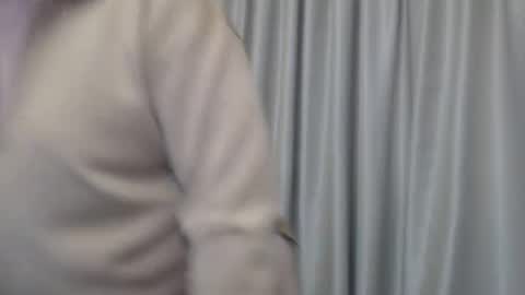 Snapshot of ohsweetiren chatting on 12-19-24, 11:29 Iren online show from 12-19-24, 11:29