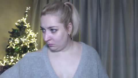 Snapshot of ohsweetiren chatting on 12-26-24, 06:52 Iren online show from 12-26-24, 06:52