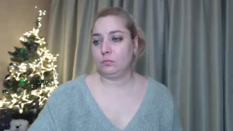 Snapshot of ohsweetiren chatting on 12-28-24, 07:11 Iren online show from 12-28-24, 07:11