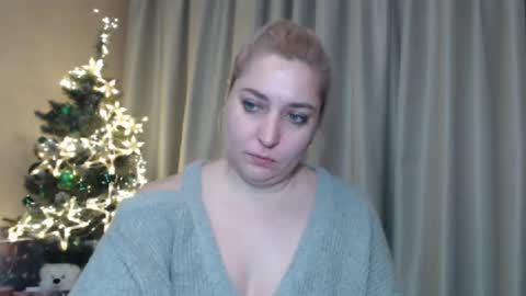 Snapshot of ohsweetiren chatting on 12-28-24, 10:14 Iren online show from 12-28-24, 10:14