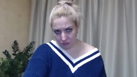 Snapshot of ohsweetiren chatting on 01-19-25, 10:17 Iren online show from 01-19-25, 10:17