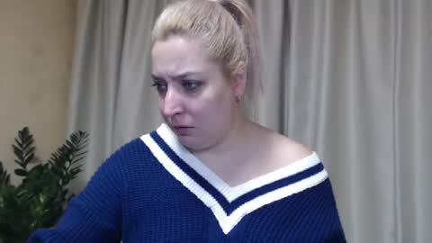 Snapshot of ohsweetiren chatting on 01-23-25, 07:32 Iren online show from 01-23-25, 07:32