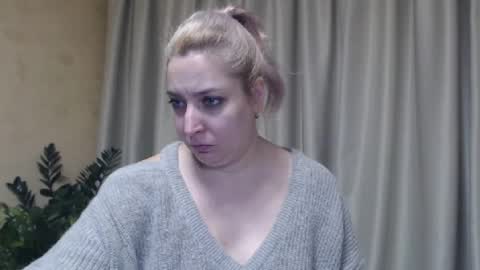 Snapshot of ohsweetiren chatting on 01-28-25, 10:02 Iren online show from 01-28-25, 10:02