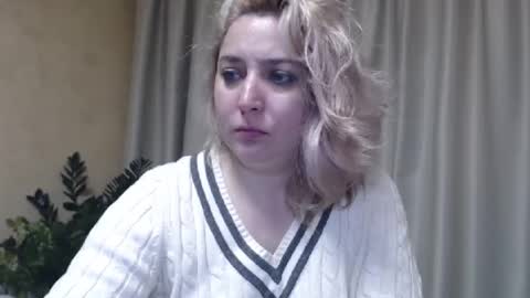 Snapshot of ohsweetiren chatting on 01-30-25, 10:19 Iren online show from 01-30-25, 10:19