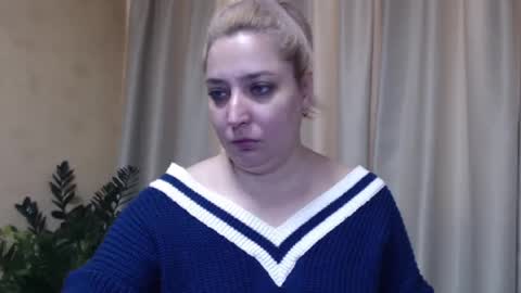 Snapshot of ohsweetiren chatting on 02-02-25, 06:37 Iren online show from 02-02-25, 06:37