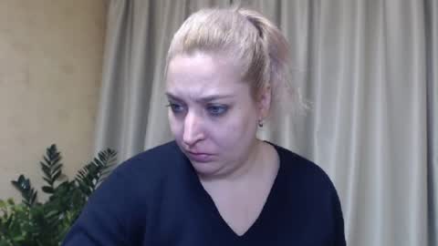 Snapshot of ohsweetiren chatting on 02-06-25, 07:13 Iren online show from 02-06-25, 07:13