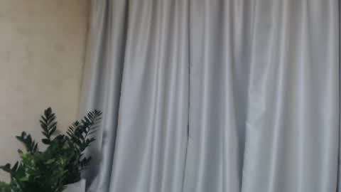 Snapshot of ohsweetiren chatting on 02-13-25, 10:12 Iren online show from 02-13-25, 10:12