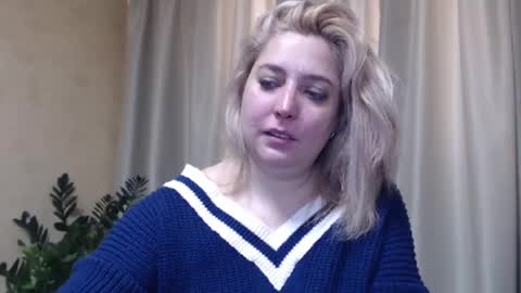 Snapshot of ohsweetiren chatting on 02-16-25, 06:54 Iren online show from 02-16-25, 06:54