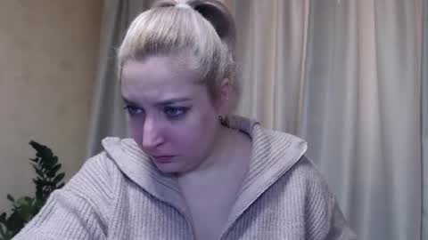 Snapshot of ohsweetiren chatting on 02-19-25, 07:06 Iren online show from 02-19-25, 07:06