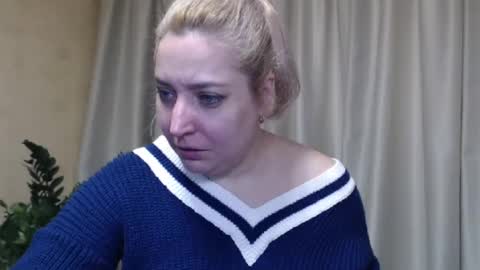 Snapshot of ohsweetiren chatting on 02-22-25, 07:23 Iren online show from 02-22-25, 07:23