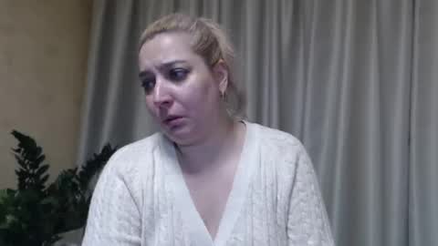 Snapshot of ohsweetiren chatting on 02-23-25, 10:17 Iren online show from 02-23-25, 10:17