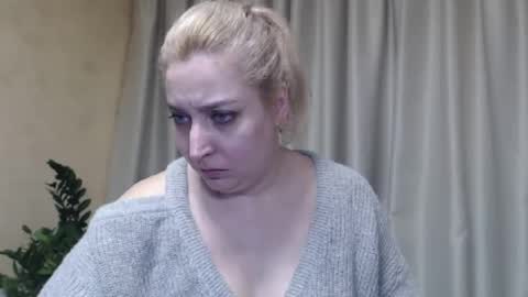 Snapshot of ohsweetiren chatting on 03-06-25, 10:09 Iren online show from 03-06-25, 10:09