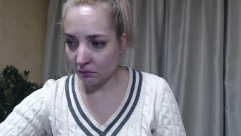 Snapshot of ohsweetmari chatting on 01-13-26, 02:11 Mari online show from 01-13-26, 02:11