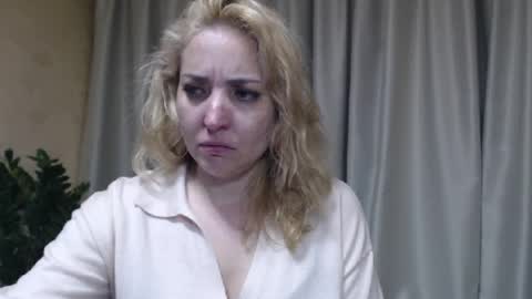 Mari online show from 05-17-26, 05:09