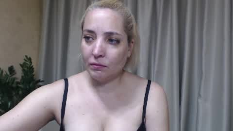 Mari online show from 07-15-26, 02:44