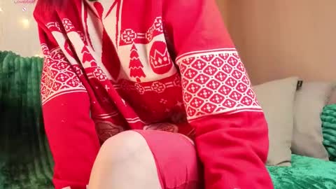 Snapshot of ohyumiyes chatting on 12-19-25, 09:33 Yumi online show from 12-19-25, 09:33