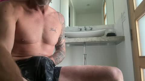 oki42 online show from 07-08-26, 03:16