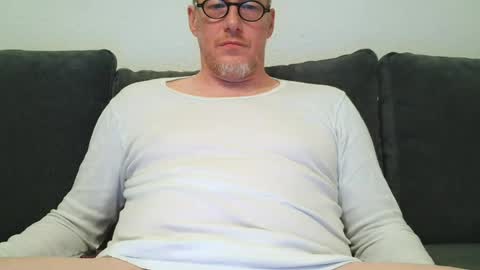 Snapshot of olavdelux chatting on 07-27-26, 09:11 olavdelux online show from 07-27-26, 09:11
