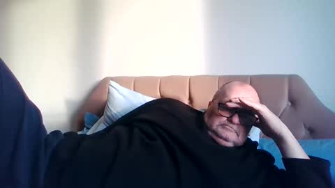 old_fkr online show from 02-03-25, 03:49