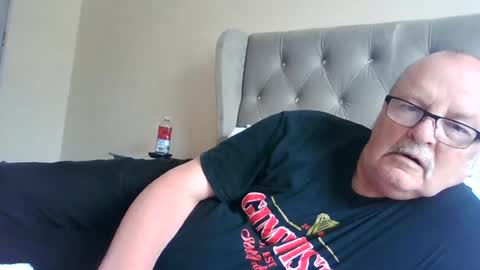 Snapshot of old_fkrr_ chatting on 06-16-26, 01:14 old_fkrr_ online show from 06-16-26, 01:14