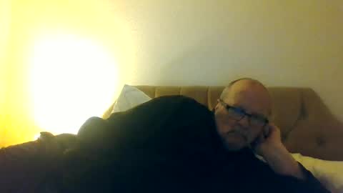 Snapshot of old_fkrr_ chatting on 06-19-26, 02:27 old_fkrr_ online show from 06-19-26, 02:27