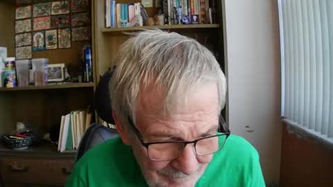Snapshot of old_javacoder chatting on 06-12-26, 10:47 old_javacoder online show from 06-12-26, 10:47
