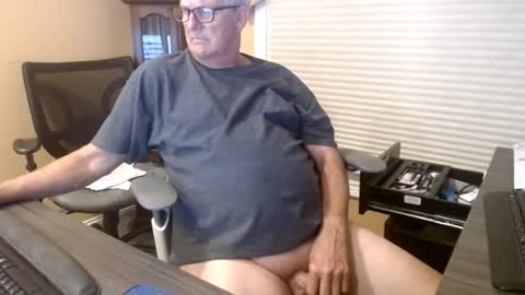 Snapshot of olderandwiser chatting on 07-12-26, 03:41 Older and Wiser online show from 07-12-26, 03:41
