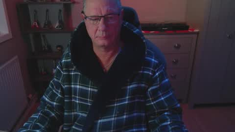 oldveteranuk online show from 11-24-25, 05:07