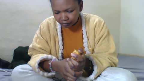 Snapshot of olgamariah203875 chatting on 07-07-26, 06:47 olgamariah203875 online show from 07-07-26, 06:47