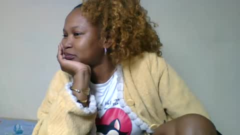 Snapshot of olgamariah203875 chatting on 07-16-26, 06:25 olgamariah203875 online show from 07-16-26, 06:25