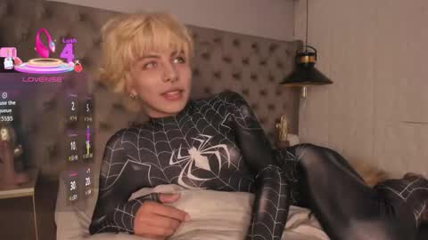 Snapshot of oliiverr22 chatting on 10-02-25, 03:30 oliiverr22 online show from 10-02-25, 03:30