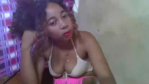 olinaa online show from 05-04-26, 02:02