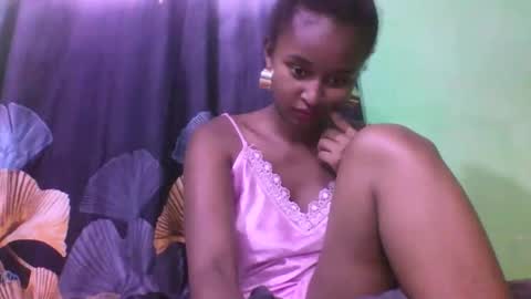 Snapshot of olinah610 chatting on 12-01-25, 06:02 olinah610 online show from 12-01-25, 06:02