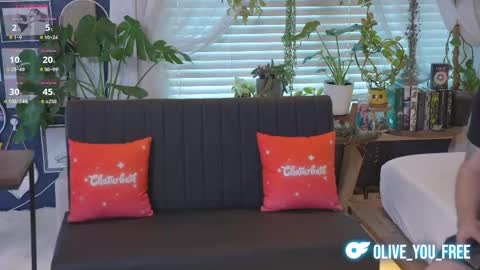 Snapshot of olive_you_ chatting on 05-12-26, 01:25 Olive online show from 05-12-26, 01:25