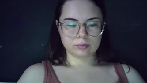 Snapshot of olivepeach chatting on 06-10-26, 02:05 Oil online show from 06-10-26, 02:05